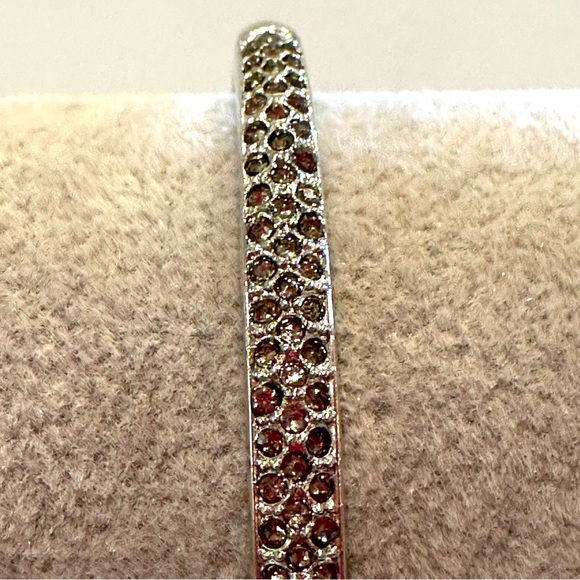 New Bracelet- made with Swarovski elements/ crystals- silver hinged bangle - Picture 6 of 15